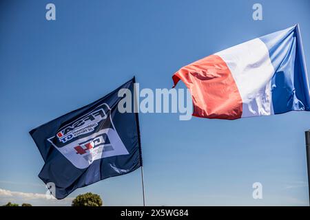 Ambiente während der 2. Runde des Championnat de France FFSA GT 2024 vom 10. Bis 12. Mai 2024 auf dem Circuit de Lédenon in Lédenon, Frankreich - Foto Marc de Mattia/DPPI Credit: DPPI Media/Alamy Live News Stockfoto