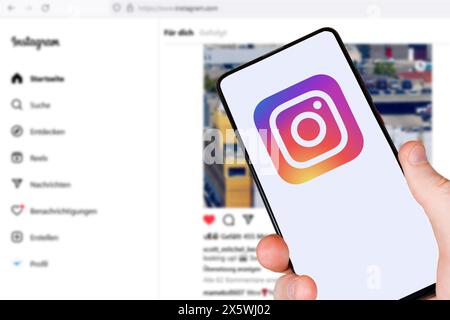 Stuttgart, Deutschland - 1. Mai 2024: Instagram Insta App Logo in sozialen Medien auf Smartphone und Computer in Stuttgart. Stockfoto