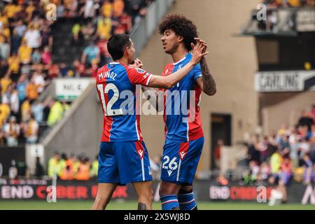 Wolverhampton, Großbritannien. Mai 2024. Wolverhampton, England, 11. Mai 2024: Crystal Palace feiert Vollzeit das Premier League-Fußballspiel zwischen Wolverhampton Wanderers und Crystal Palace im Molineux-Stadion in Wolverhampton, England (Natalie Mincher/SPP) Credit: SPP Sport Press Photo. /Alamy Live News Stockfoto