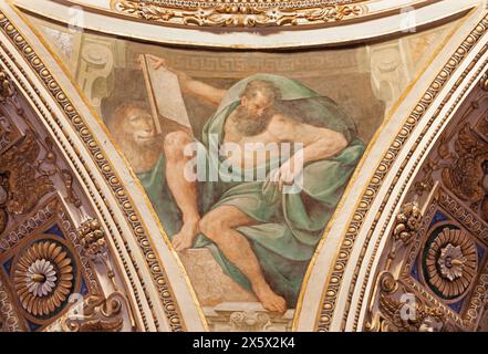 MAILAND, ITALIEN - 5. MÄRZ 2024: Das barocke Fresko des Heiligen Markus des Evangelisten aus der Kuppel der Kirche Chiesa di San Vittore al Corpo Guglielmo Caccia Stockfoto