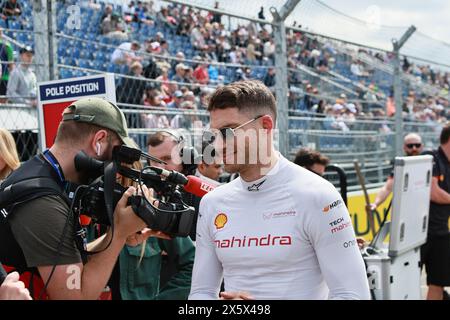 Deutschland, Berlin, 11. Mai 2024. Edoado Mortara in Runde 9 der ABB FIA Formel-E-Meisterschaft 2023/24. Der Berlin E-Prix 2024 findet am 11. Und 12. Mai 2024 mit einem Doppelrennen zum zehnten Mal in Berlin statt. Die elektrische Rennserie 2023/2024 findet am ehemaligen Flughafen Tempelhof statt. Quelle: Sven Struck/Alamy Live News Stockfoto