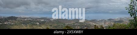 Panoramablick auf Gran Canaria vom Wiewpoint Pico de Bandama in Gran Cnaria Stockfoto