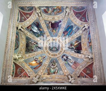 MAILAND, ITALIEN - 6. MÄRZ 2024: Das Fresko vier Evangelisten und vier Ärzte der Westkirche in der kapelle Sant Aquilino der Basilika di San Lorenzo Stockfoto