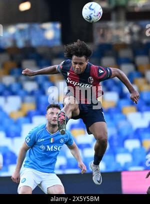 Neapel, Italien. Mai 2024. Bolognas Joshua Zirkzee (TOP) tritt am 11. Mai 2024 bei einem Fußballspiel der Serie A zwischen Napoli und Bologna in Neapel an. Quelle: Augusto Casasoli/Xinhua/Alamy Live News Stockfoto