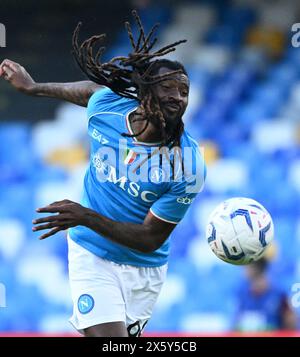 Neapel, Italien. Mai 2024. Der Napoli-Spieler Andre Anguissa tritt am 11. Mai 2024 bei einem Fußballspiel der Serie A zwischen Napoli und Bologna in Neapel an. Quelle: Augusto Casasoli/Xinhua/Alamy Live News Stockfoto