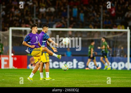 Boca Jrs Players warm Up - Sportivo Trinidense (1) gegen Club Atletico Boca Juniors (2) Spiel, Phase Gruppe (Gruppe D) CONMEBOL Sudamericana 2024. Stockfoto