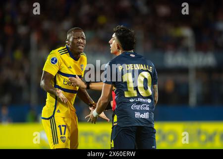 Luis Advincula - Sportivo Trinidense (1) gegen Club Atletico Boca Juniors (2) Spiel, Phase Gruppe (Gruppe D) CONMEBOL Sudamericana 2024. Stockfoto