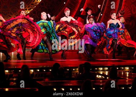 Darsteller des Musical Moulin Rouge in der zehnten Live-Show bei der 17. Staffel der RTL-Tanzshow Let s Dance in den Kulissen des Musical Moulin Rouge im Musical Dome. Köln, 10.05.2024 NRW Deutschland *** Interpreten des Musicals Moulin Rouge in der zehnten Live-Show der 17. Staffel der RTL-Tanzshow Let s Dance in den Sets des Musicals Moulin Rouge im Musical Dome Köln, 10 05 2024 NRW Deutschland Copyright: XChristophxHardtx Stockfoto