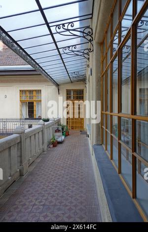 Budapest, Nagymezö utca 8, Wohnhaus, Architekt Gyula Fodor, 1912 // Budapest, Nagymezö utca 8, Apartmentgebäude des Architekten Gyula Fodor, 1912 Stockfoto