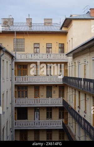 Budapest, Nagymezö utca 8, Wohnhaus, Architekt Gyula Fodor, 1912 // Budapest, Nagymezö utca 8, Apartmentgebäude des Architekten Gyula Fodor, 1912 Stockfoto