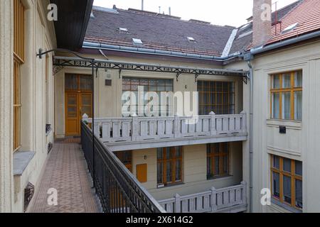 Budapest, Nagymezö utca 8, Wohnhaus, Architekt Gyula Fodor, 1912 // Budapest, Nagymezö utca 8, Apartmentgebäude des Architekten Gyula Fodor, 1912 Stockfoto