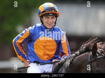 Jockey Wayne Lordan, nachdem er Igor Strawinsky beim Derby Trials Day auf der Leopardstown Racecourse in Dublin zum Sieg beim FITZ AGRIPLANT Maiden gefahren hatte. Bilddatum: Sonntag, 12. Mai 2024. Stockfoto