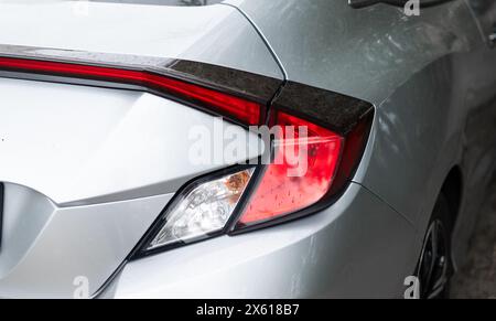 Kiew, Ukraine - 12.05.2024. Honda Civic 2016 Schlussleuchte Nahaufnahme. Details hinten. Hochwertige Fotos Stockfoto