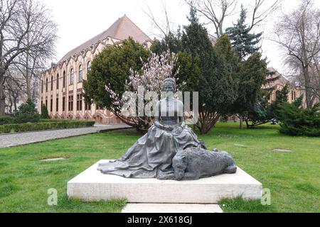 Budapest, Rathaus des XX. Bezirks, Erzsébet királyné (Denkmal Kaiserin Sisi) // Budapest, Rathaus XX. Bezirk, Denkmal Kaiserin Sissy Stockfoto