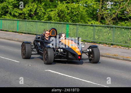 Ariel Atom 3 straßenzugelassener Hochleistungs-Kettenwagen mit offenem Rad, hergestellt von der britischen Ariel Motor Company mit Sitz in Crewkerne, Somerset, England, Großbritannien Stockfoto