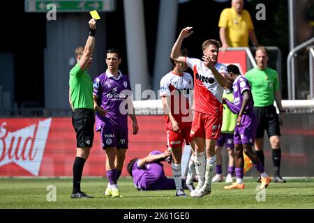 UTRECHT - Schiedsrichter Jannick van der Laan, Hidde ter Avest vom FC Utrecht während des niederländischen Eredivisie-Spiels zwischen dem FC Utrecht und Sparta Rotterdam im Galgenwaard-Stadion am 12. Mai 2024 in Utrecht, Niederlande. ANP GERRIT VAN KÖLN Stockfoto