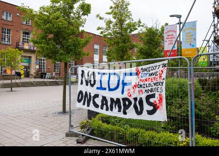 Leeds, Großbritannien. MAI 2024. Auf dem Schild steht „No IDF on Campus“ im Pro-Palestine-Lager innerhalb der Besetzung der Leeds University. Credit Milo Chandler/Alamy Live News Stockfoto