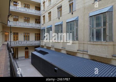 Budapest, Nagymezö utca 8, Wohnhaus, Architekt Gyula Fodor, 1912 // Budapest, Nagymezö utca 8, Apartmentgebäude des Architekten Gyula Fodor, 1912 *** BU Stockfoto