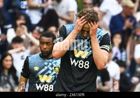 London, Großbritannien. Mai 2024. Sander Berge von Burnley sieht niedergeschlagen aus. Premier League-Spiel Tottenham Hotspur gegen Burnley im Tottenham Hotspur Stadium in London am Samstag, den 11. Mai 2024. Dieses Bild darf nur für redaktionelle Zwecke verwendet werden. Foto nur für redaktionelle Verwendung von Sandra Mailer/Andrew Orchard Sportfotografie/Alamy Live News Credit: Andrew Orchard Sportfotografie/Alamy Live News Stockfoto