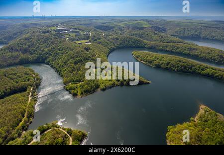 Luftbild, Vogelsang IP Gebäudekomplex und historisches Museum auf dem Berg Erpenscheid, unter Denkmalschutz stehende ehemalige NS-Ordensburg Vogelsang, Urfttalsperre und Urftsee, Waldgebiet Hügel und Täler, Nordeifel Nationalpark Eifel, Morsbach, Schleiden, Nordrhein-Westfalen, Deutschland ACHTUNGxMINDESTHONORARx60xEURO *** Luftsicht, Vogelsang IP Gebäudekomplex und historisches Museum auf dem Erpenscheid, denkmalgeschütztes ehemaliges NS Ordensburg Vogelsang, Urfttalsperre und Urftsee, Waldgebiet Hügel und Täler, Nordeifel Nationalpark Eifel, Morsbach, Schleiden, Nordrhein-Westfalen, Deutschland ATT Stockfoto