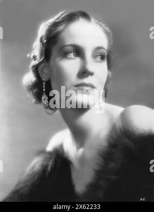 Ein Publicity Portrait der 17-jährigen britischen Schauspielerin VALERIE HOBSON als Sandra Rogers beim RENDEZVOUS UM MITTERNACHT 1935 Regisseur CHRISTY CABANNE Universal Pictures Stockfoto