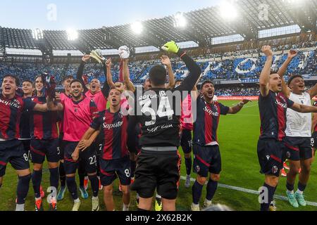 Neapel, Italien. 11. Mai 2024. Spieler des Bologna FC feiern die Qualifikation in der Champions League am Ende des Spiels der Serie A TIM zwischen SSC Napoli und Bologna FC am 11. Mai 2024 im Stadio Diego Armando Maradona Naples Italien. Franco Romano/Alamy Live News Stockfoto