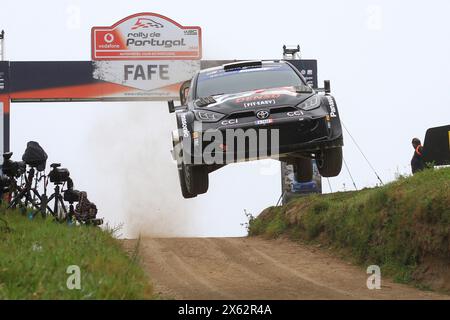 Porto, Portugal. Am 12. Mai 2024 stehen sie am 4. Tag des Rennens, während der FIA World Rally Championship WRC Vodafone Rally de Portugal 2024 12 Mai, Porto Portugal Credit: Independent Photo Agency/Alamy Live News Stockfoto