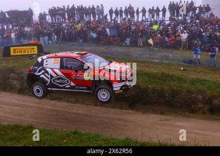 Porto, Portugal. Am 12. Mai 2024 stehen sie am 4. Tag des Rennens, während der FIA World Rally Championship WRC Vodafone Rally de Portugal 2024 12 Mai, Porto Portugal Credit: Independent Photo Agency/Alamy Live News Stockfoto