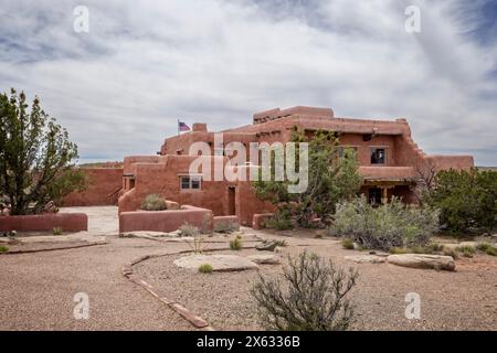 Painted Desert Inn National Historic Landmark im Petrified Forest National Park, Arizona, USA am 18. April 2024 Stockfoto