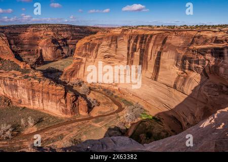 Canyon del Muerto vom Antelope House Overlook, North Rim Drive, Canyon de Chelly National Monument, Chinle, Arizona. Stockfoto