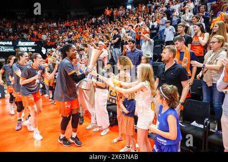 Nadia Fingall von Valencia Basket Women feiert den Sieg in La Liga Endesa femenina Stockfoto