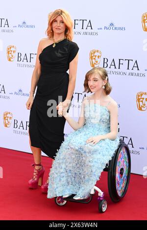 London, Großbritannien. 12. Mai 2024. Sharon Horgan und Niamh Moriarty nahmen an den BAFTA TV Awards 2024 in der Royal Festival Hall in London Teil. Das Foto sollte lauten: Matt Crossick/Alamy Live News Stockfoto