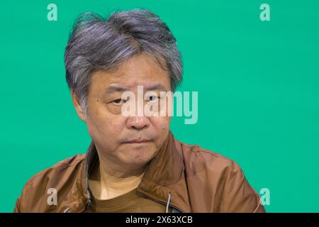 Turin, Italien. Mai 2024. Der chinesische Schriftsteller Yu Hua ( 余华 ) ist zu Gast bei der Turiner Buchmesse Credit 2024: Marco Destefanis/Alamy Live News Stockfoto