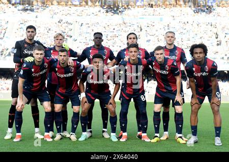 Bologna-Spieler posieren für ein Mannschaftsfoto während des Fußballspiels der Serie A zwischen SSC Napoli und Bologna FC im Diego Armando Maradona Stadion in Neapel (Italien) am 11. Mai 2024. Stockfoto