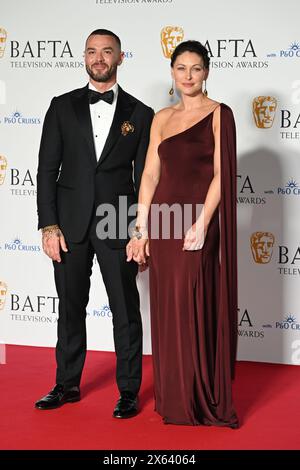 Royal Festival Hall, LONDON, ENGLAND, Großbritannien - 12. MAI 2024: Die Moderatoren des Live Event Coverage Awards Matt Willis und Emma Willis posieren während der BAFTA Television Awards 2024 mit P&O Cruises im Winners Room während der BAFTA Television Awards 2024 mit P&O Cruises, London, UK. Quelle: Siehe Li/Picture Capital/Alamy Live News Stockfoto