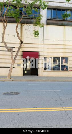 Louise M. Davies Symphony Hall Musician's Entry in Downtown Civic Center in San Francisco, Kalifornien; Heimstadion der San Francisco Symphony. Stockfoto