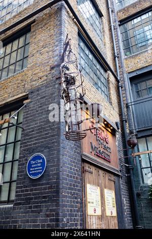 London, England, das Clink war ein Gefängnis in Southwark, das vom 12. Jahrhundert bis 1780 funktionierte und heute eine Touristenattraktion war Stockfoto