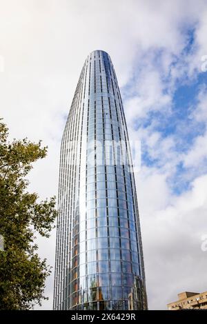 Ein Blackfriars Wolkenkratzer-Gebäude im Zentrum von London, eine gemischte Nutzung mit Hotel und Apartments, entworfen von SimpsonHaugh, England, UK, 2023 Stockfoto