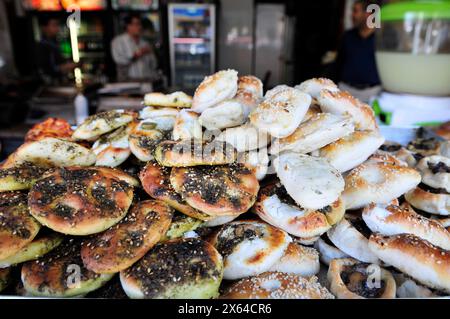 Abouelafia Bakery in der Yefet Street in Jaffa, Israel. Stockfoto