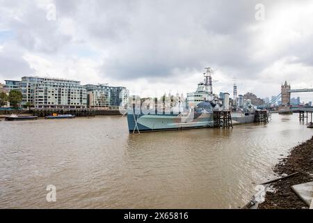 HMS Belfast Museumsschiff und Touristenattraktion ist dauerhaft an der Themse verankert und ist Teil der National Historic Fleet, London, England, Großbritannien Stockfoto