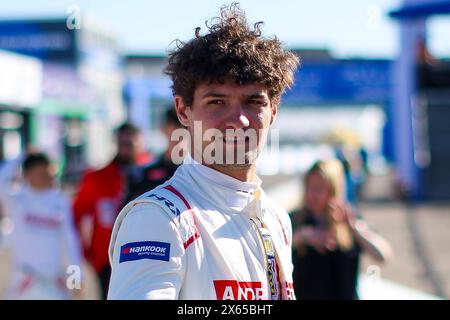 Berlin, Allemagne. Mai 2024. CRAWFORD Jan (USA), Andretti Global, Porsche 99X Electric, Porträt während des Berlin Rookie Tests der ABB FIA Formel E Weltmeisterschaft 2023-24 2024, auf dem Tempelhof Airport Street Circuit am 13. Mai 2024 in Berlin - Foto Eric Alonso/DPPI Credit: DPPI Media/Alamy Live News Stockfoto