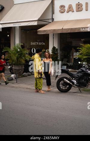 Schöne Leute auf den Straßen von Bali. Stockfoto