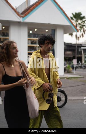 Schöne Leute auf den Straßen von Bali. Stockfoto