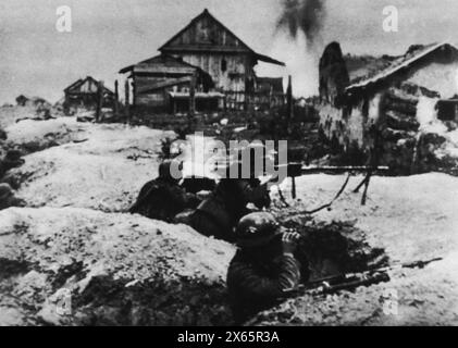 Deutsche Soldaten in den Gräben während der Schlacht von Stalingrad, Russland 1942 Stockfoto