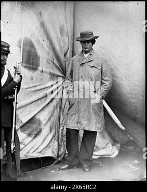 Washington Navy Yard, D.C. Lewis Payne, der Verschwörer, der Secretary Seward angegriffen hat, mit Mantel und Hut, Bürgerkriegsfotos 1861-1865 Stockfoto