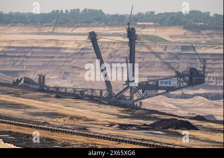 Schaufelradbagger Bagger 288 im Braunkohle-Tagebau Garzweiler, am 11.06.2021 *** Schaufelradbagger 288 im Braunkohle-Tagebau Garzweiler, am 11 06 2021 Stockfoto