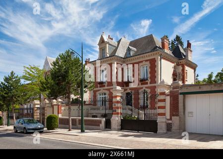 Epernay, Frankreich - 23. Juli 2020: Das Champagnerhaus Vix-Bara an der Avenue de Champagne. Stockfoto