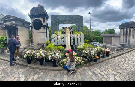 FRANKREICH. PARIS (75) 18. ARRONDISSEMENT. CIMETIERE DE MONTMARTRE. DALIDAS GRAB. ORLANDO, IHR BRUDER UND PRODUZENT, BEAUFTRAGTE DEN KÜNSTLER ALSAN MIT SC Stockfoto