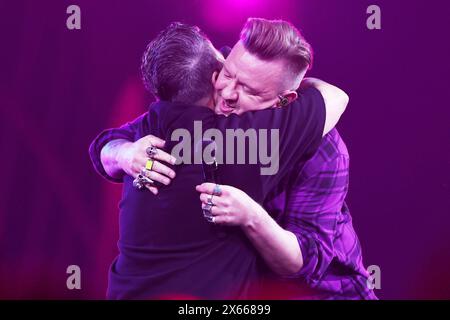 Die Giovanni Zarrella Show Kerstin Ott und Ben Zucker singen im Duett. Die Giovanni Zarrella Show. Aufzeichnung der ZDF Sendung am 07.05.2024 in der Baden-Arena Offenburg. Baden Württemberg, Deutschland. Ausstrahlung voraussichtlich am 21.09.2024 um 20,15 Uhr im ZDF. *** Die Giovanni Zarrella Show Kerstin Ott und Ben Zucker singen im Duett die Giovanni Zarrella Show Aufnahme des ZDF-Programms am 07 05 2024 in der Baden Arena Offenburg Baden Württemberg, Deutschland Broadcast erwartet am 21 09 2024 um 20 15 Uhr im ZDF Stockfoto