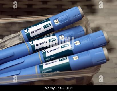 PIC zeigt: Ozempic Injection, Semaglutid Pen. bild von Modell PIC gavin rodgers/pixel8000 Stockfoto